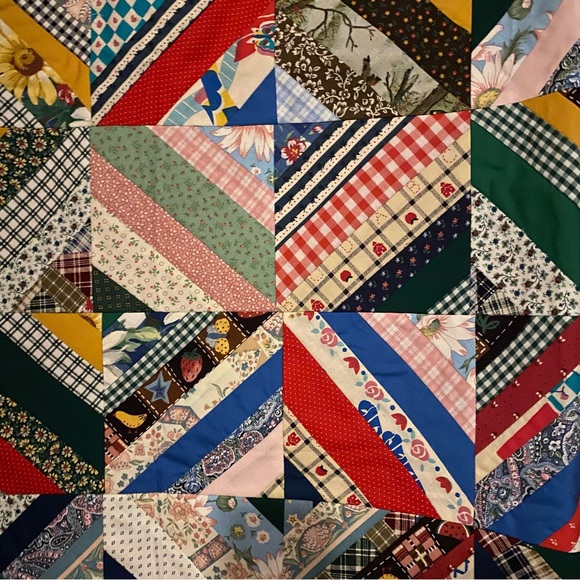 Handmade Patchwork Quilt Red Trim Baby Lap Throw Blanket Table Topper 48x48 - Picture 4 of 6